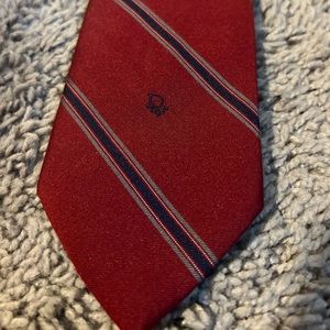 Christian Dior men’s classic vintage tie suit attire